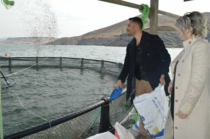 Kürşat Kılıç forlot bankvirksomheten og ble fiskeprodusent sammen med sin kone!