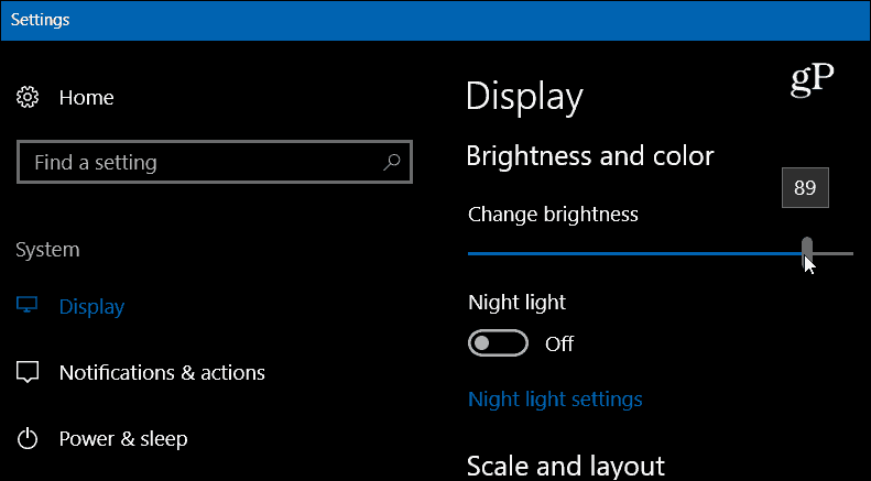 Innstillinger for Windows 10 viser lysstyrke