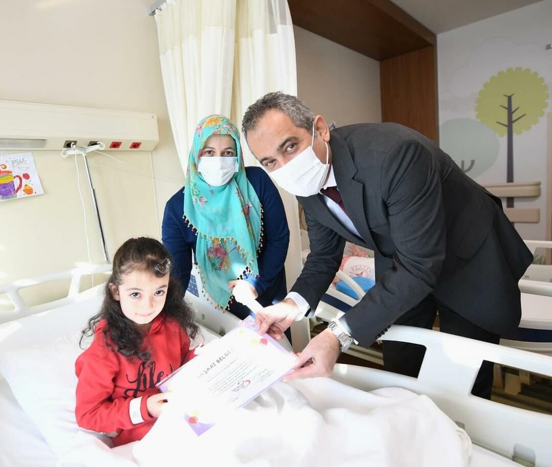 Emine Erdoğan formidlet sine ønsker om helbredelse til barna som ble behandlet på sykehuset