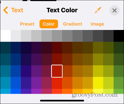 Endre tekstfarge på iPhone