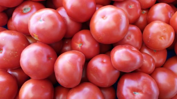 hudfordeler med tomater