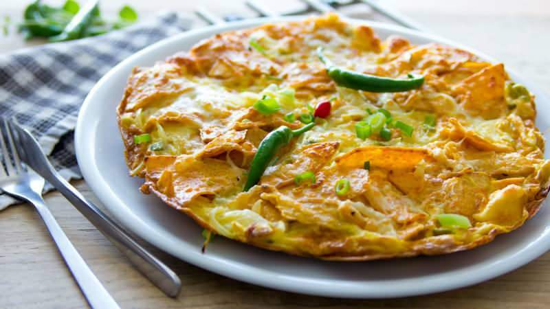 Hvordan lage den enkleste omeletten? Tips for å lage ostomeletter