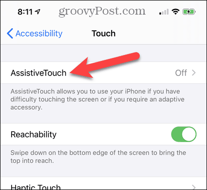 Trykk på AssistiveTouch i tilgjengelighetsinnstillingene for iPhone