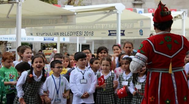 Barn begynte på skolen med 500 års ottomansk tradisjon