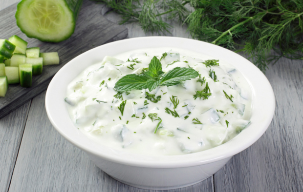Yoghurtsalat som lager 5 kilo på 2 uker! Hvordan lage en yoghurt- og salatdiett?