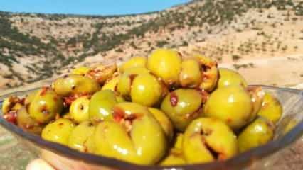 Hvordan lage grønne oliven hjemme? Knusende grønn settingoppskrift i krukke