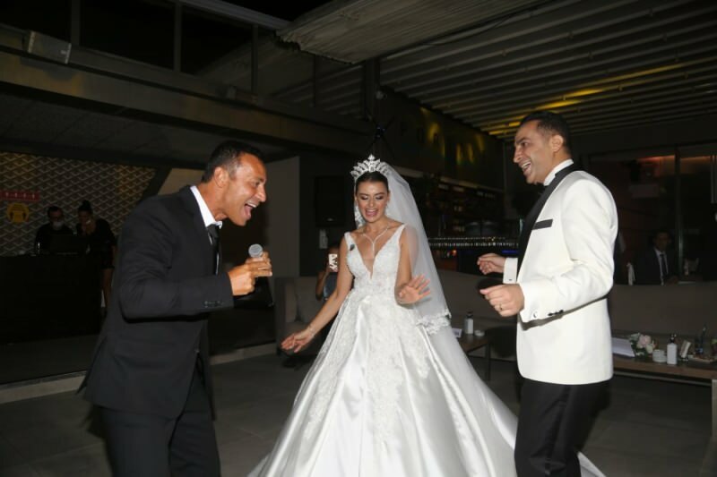 Bryllupet som samler kjente navn! Sinan Güzel og Seval Duğan giftet seg
