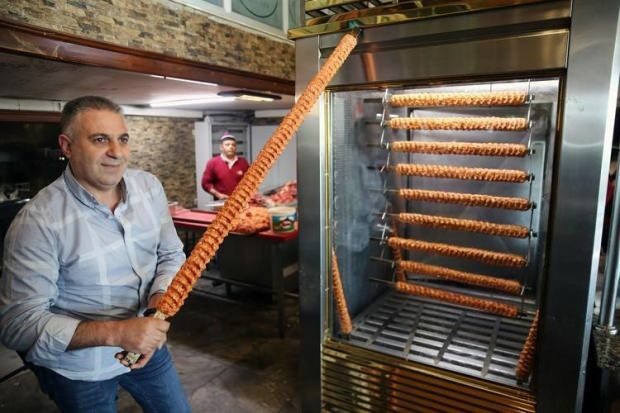 En helt ny smak i Adana! Denne Adana-kebaben blir lengre!