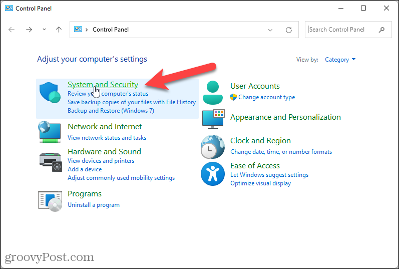 Klikk på System og sikkerhet i Kontrollpanel i Windows 11