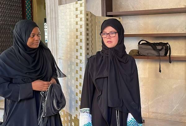 2 turister konverterte til islam i Qatar