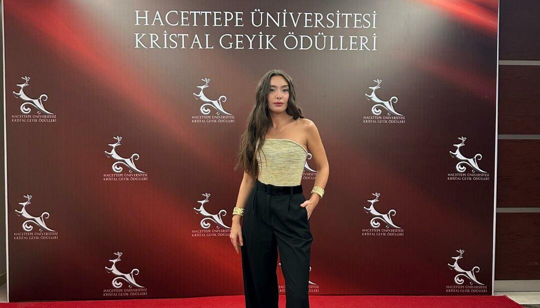  Neslihan Atagül ved prisutdelingen 