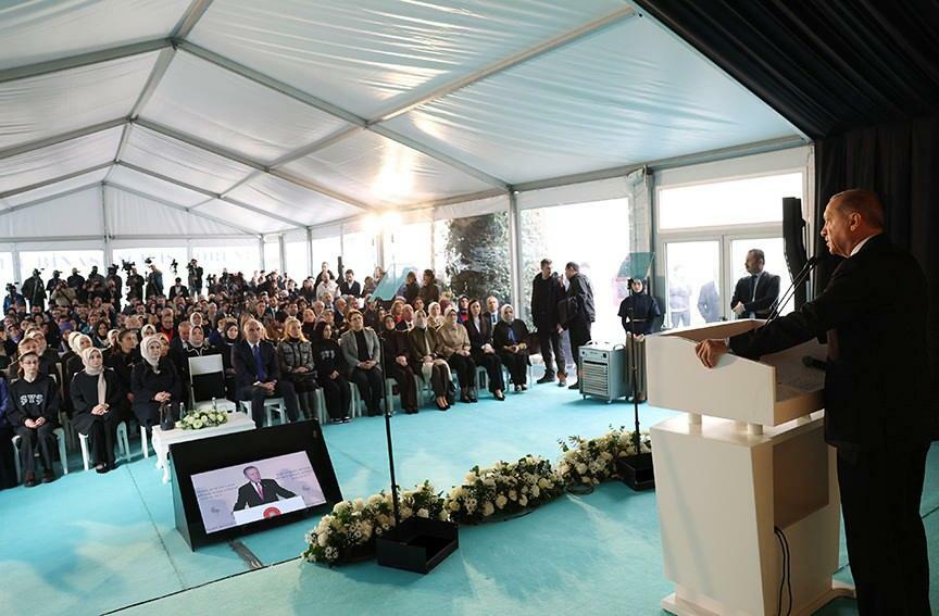 President Erdoğan talte ved åpningen av Şule Yüksel Şenler Foundation