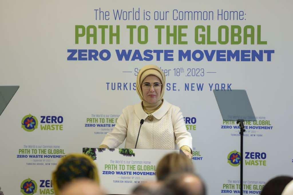 Emine Erdoğan Towards a Global Zero Waste Movement-program for deling av sosiale medier