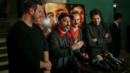 Cem Yılmaz og Şahan Gökbakar på filmpremieren på Yılmaz Erdoğan!