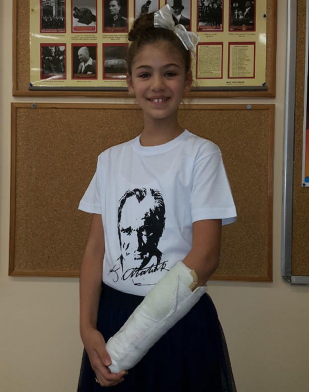 Isabella Damla Güven's arm ble ødelagt, men hun forlot ikke settet
