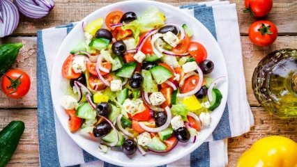 Salat diettliste for slanking! Vel kalorier med salteoppskrifter