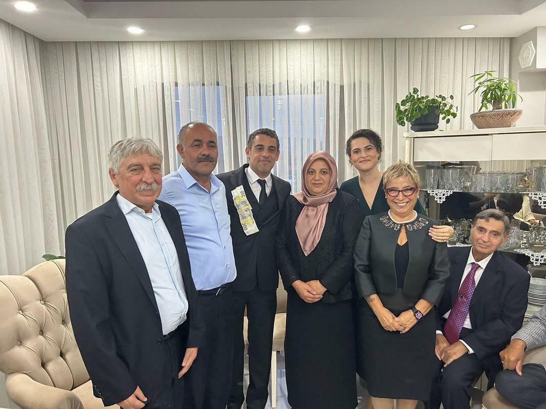 Dağhan Külegeç forlovet seg med familien