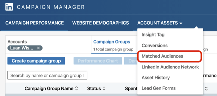 velg Matchet målgruppe fra rullegardinmenyen Account Assets i LinkedIn Campaign Manager