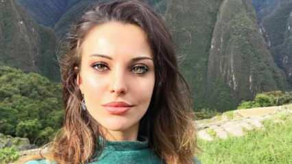 Kjente skuespillerinne Tuvana Türkay, Azra of Paper House: Mitt hjerte slår åndelighet