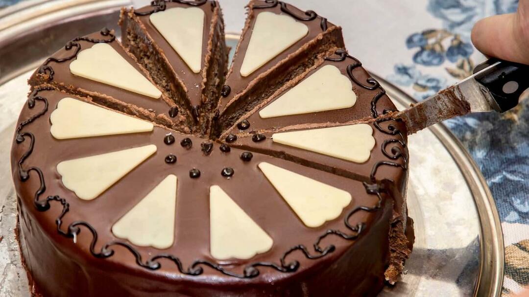 Hvordan kutte en kake? Hvordan skjære en rund kake? Teknikker for oppskjæring av kaker