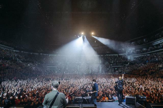 rockebandet Toten Hosen samler inn mer enn 1 million euro til jordskjelvofre på konsert
