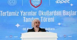 Emine Erdoğan deltok i kampanjeprogrammet 