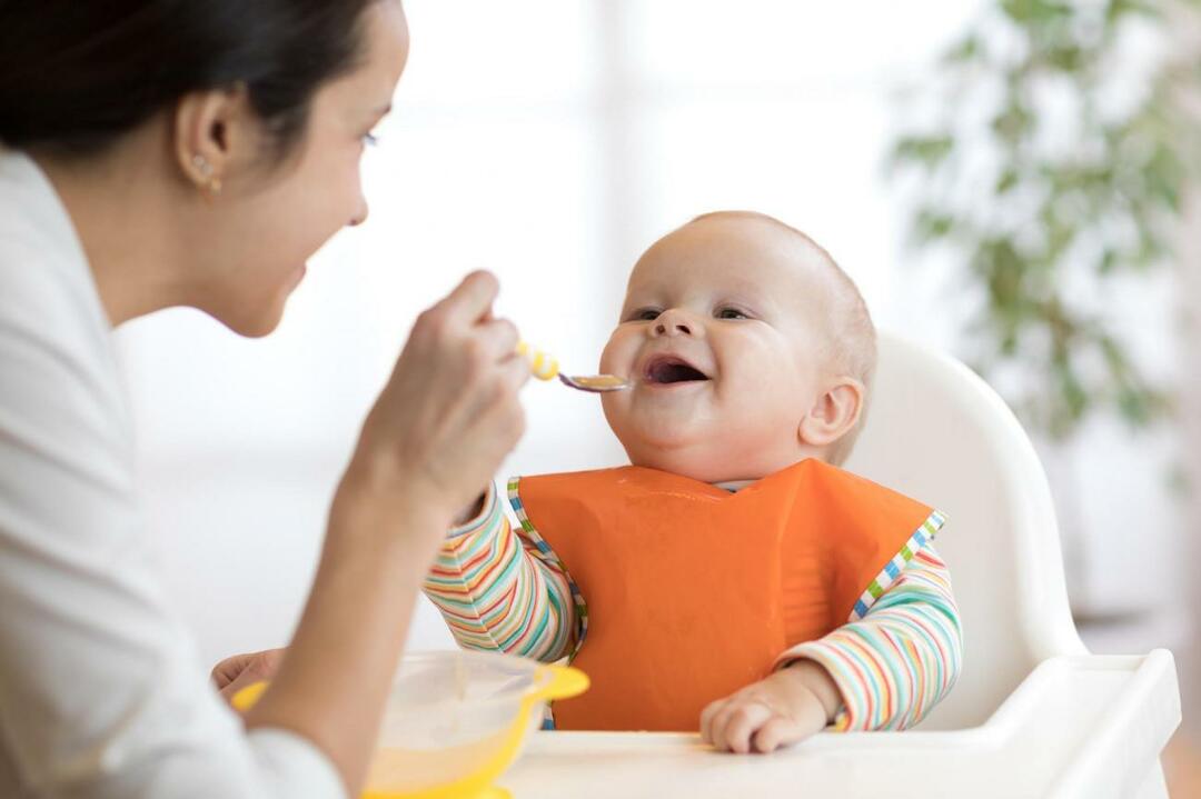 Hva bør babyer spise om sommeren? Hva bør vurderes ved fôring av babyer?