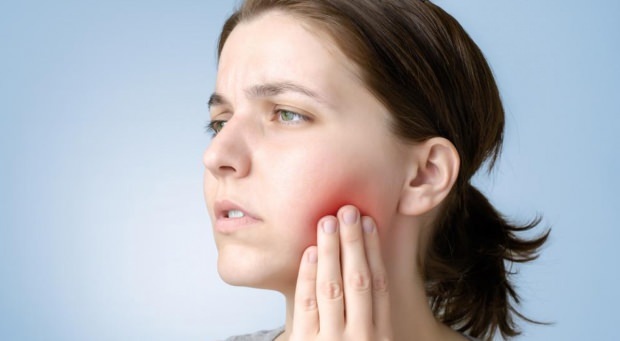 forårsaker tann abscess