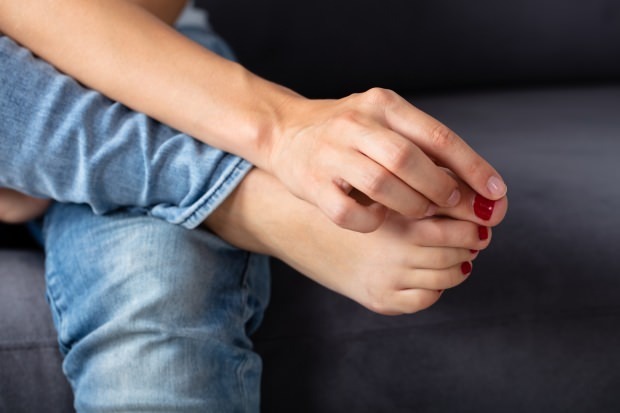 inngrodde tåneglesymptomer