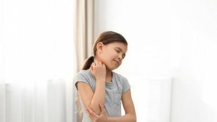 Oppmerksom foreldre: Årsaken til de vedvarende smertene i barnets arm kan være skolesekken hans! 