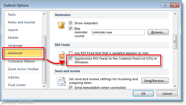 i alternativvinduet for Outlook 2010 bla ned til avansert og klikk deretter på Synkroniser RSS-feeder avkrysningsrute under RSS-feeder