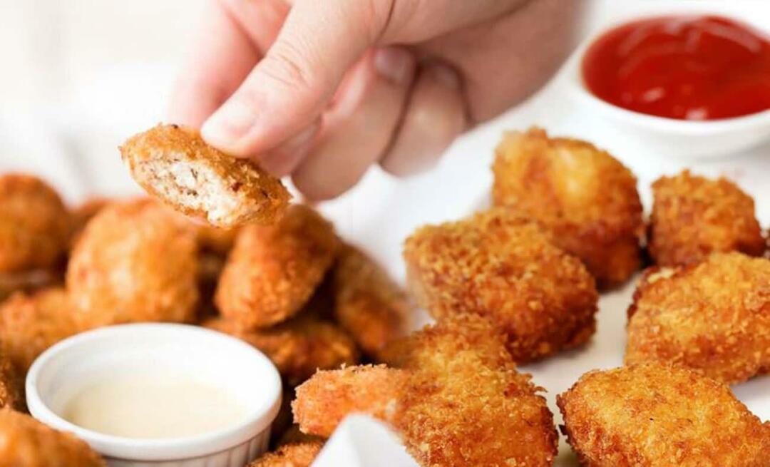 Hvordan lage honning sennep nuggets? Nuggetoppskrift med honningsennep som biter i fingrene