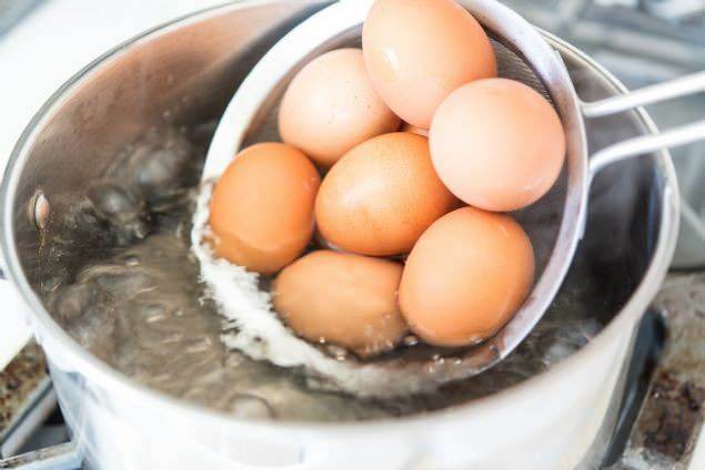 Hvordan skjule kokte egg