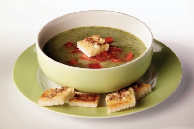 Hva er ansjos suppe og hvordan lages ansjos suppe? Den enkleste ansjos suppe
