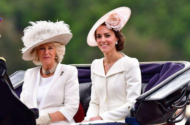 Konge av England III. Charles kone Camilla og Kate Middleton