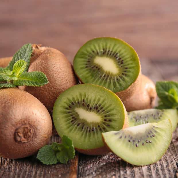 Hva er fordelene med kiwi? Hvordan lage kiwi og hvis du drikker kiwi ...