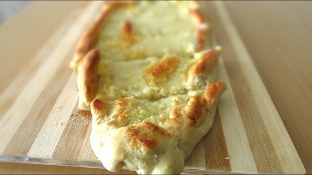 Hvordan lage en ostebrøddessert i Elazig?