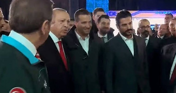 President Recep Tayyip Erdogan og Burak Ozchivit 