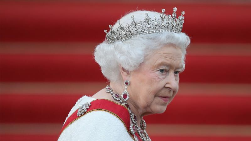 dronning Elizabeth forlot palasset