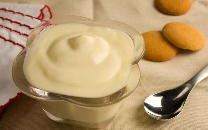 Praktisk vaniljesaus oppskrift for babyer hjemme! Hvordan lage semulina baby pudding?