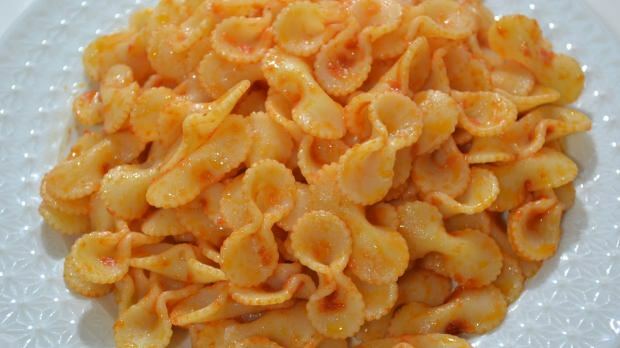Hvordan lage pasta med tomatpuré? Nøkkelen til å lage pasta med tomatpuré