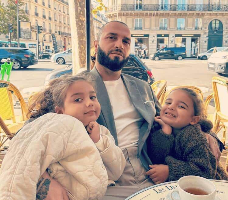 Berkay og døtrene hans