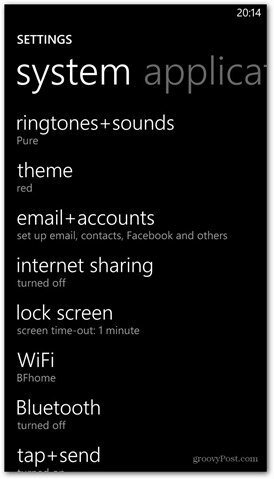 Windows Phone 8 tilpasser innstillinger for låseskjerm