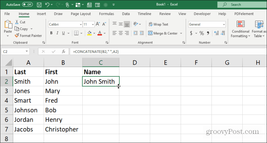 ved å bruke sammenkoble for navn i Excel