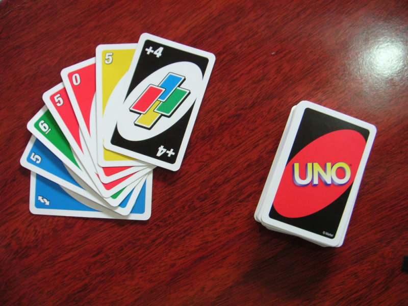 Hvordan spille UNO-spill? Hva er et UNO-spill? UNO-spilleregler