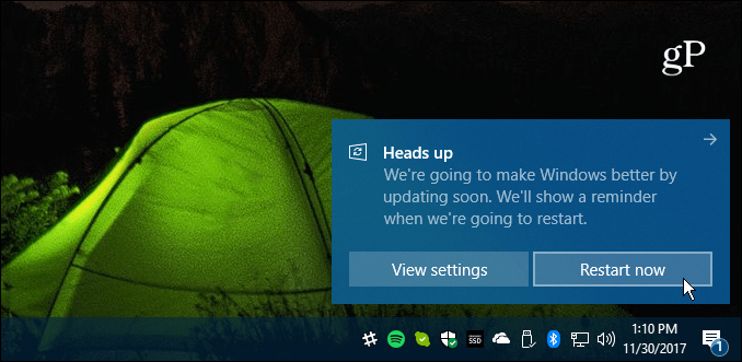Start påkrevd kumulativ oppdatering av Windows 10