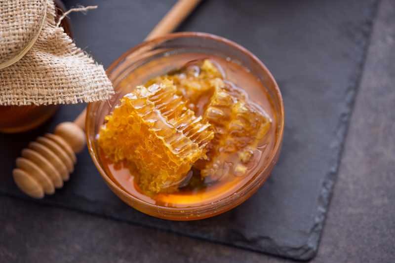 Hva er Manuka-honning, og hva er fordelene med det? Effekten av Manuka honning på kreftbehandling ..
