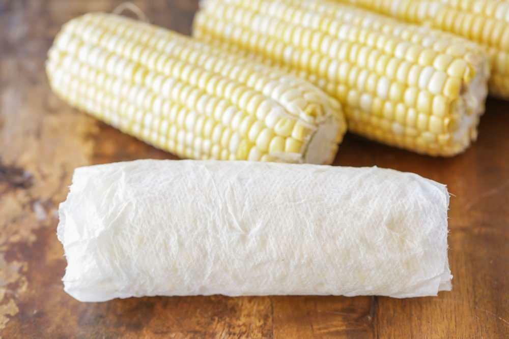 Hvordan koke mais i mikrobølgeovn