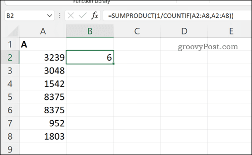 Beregner det totale antallet unike verdier i et celleområde i Excel