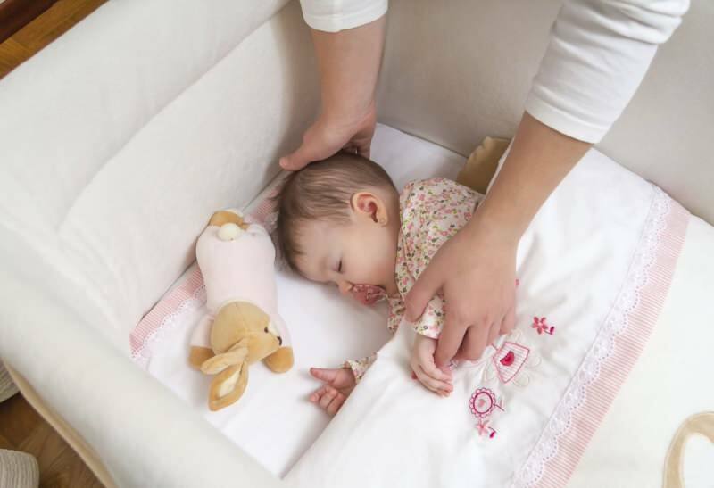 Innskuddsmetoder for nyfødte babyer! Bør babyer legges på siden?